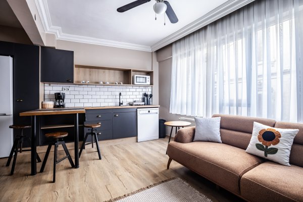 Deniz Apt. / Beyoğlu - 2025